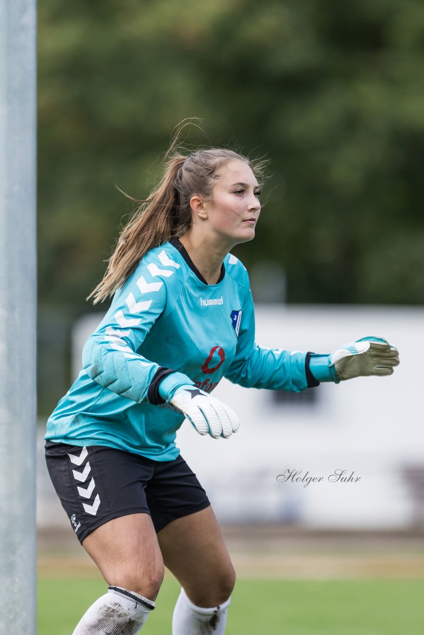 Bild 132 - wBJ VfL Pinneberg - Germania Schnelsen : Ergebnis: 15:1